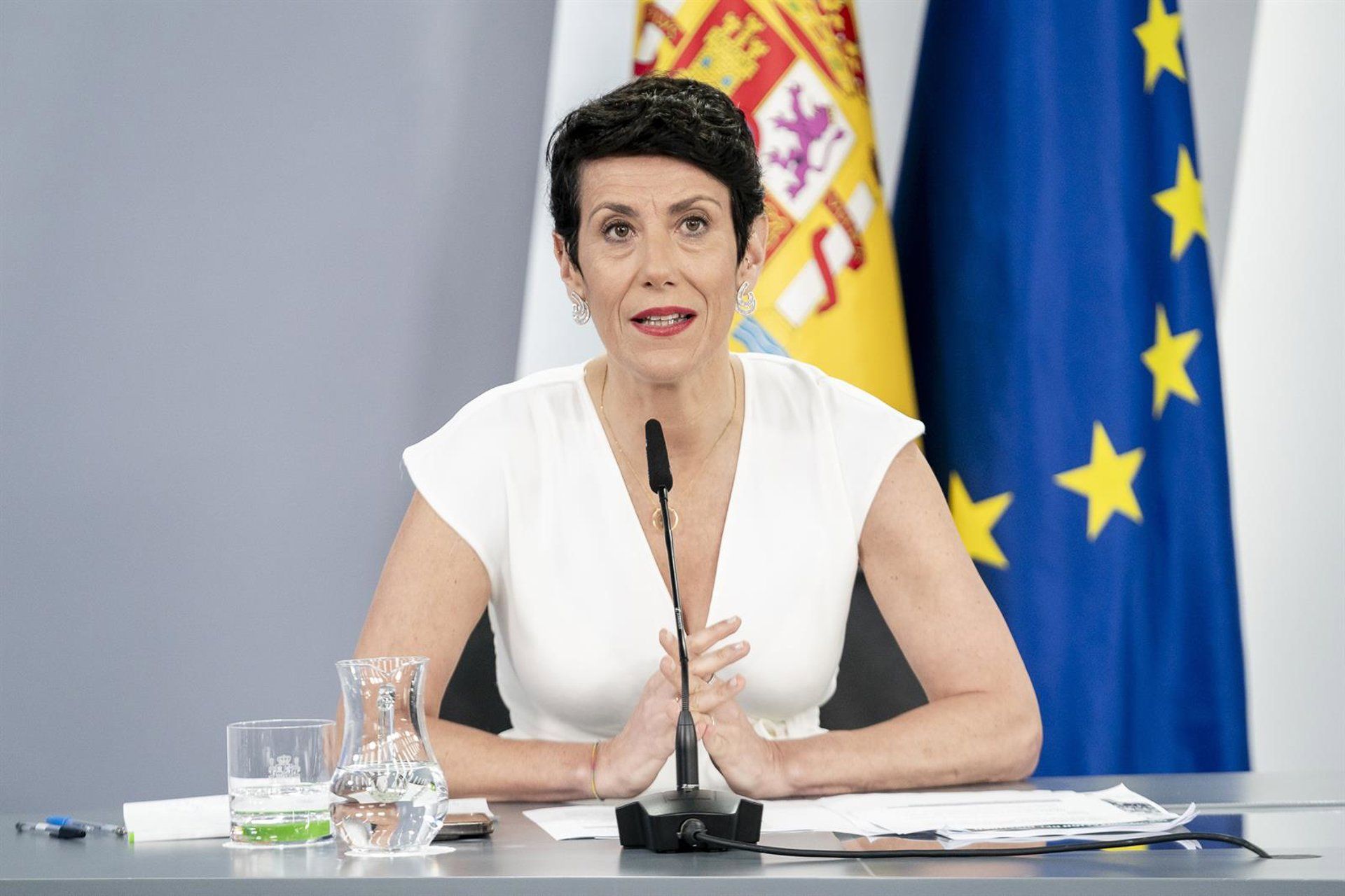 Elma Saiz desembarca em Palma — a gestão da migração sob o olhar da ministra