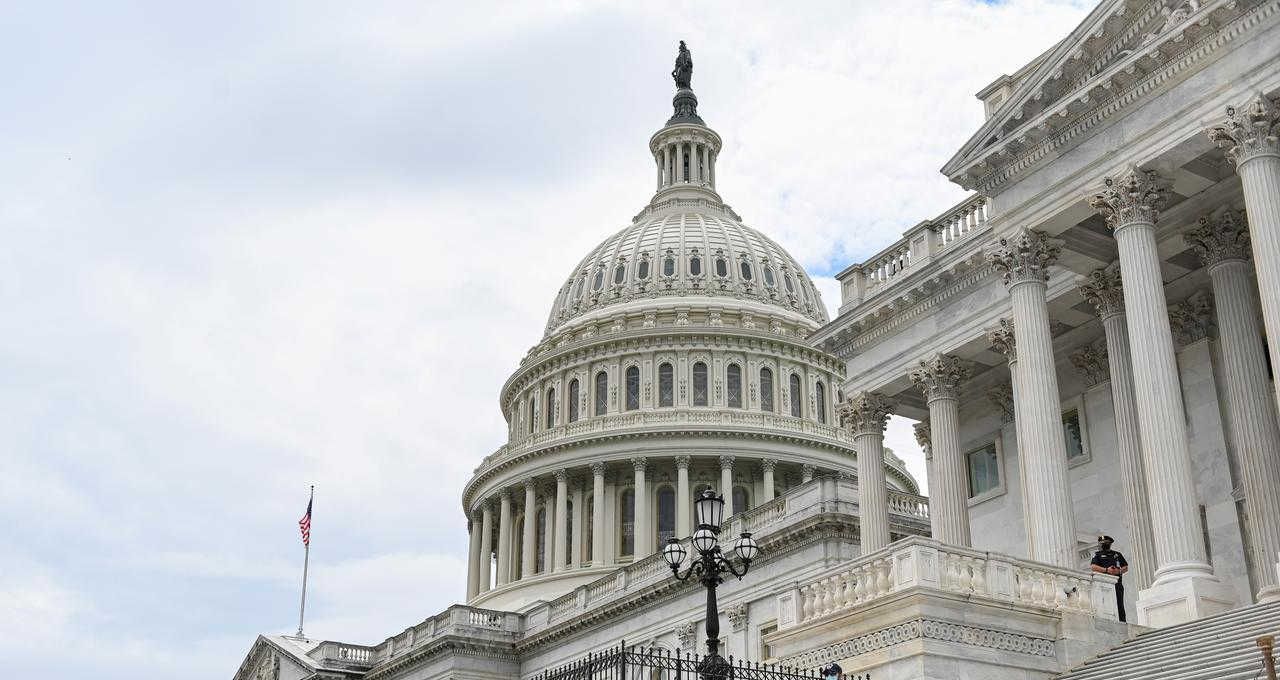 Cripto no Congresso: a barreira democrata e o fator Trump