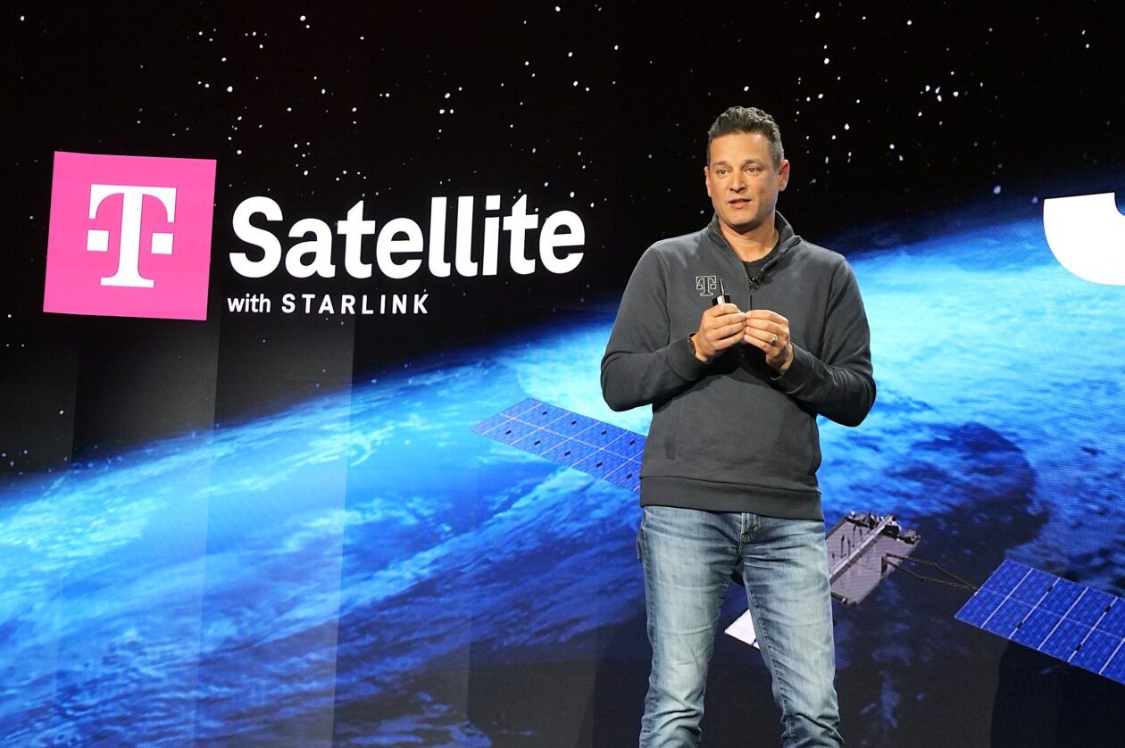 Mike Katz deixa T-Mobile após 28 anos — operadora inicia nova fase sob comando de Srini Gopalan