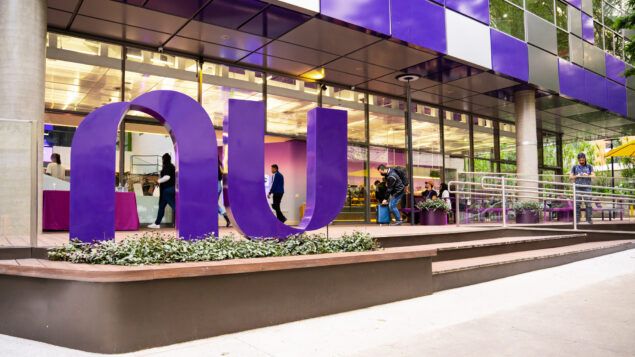 O Nubank faz mágica com o lucro, mas pisa no freio do crédito