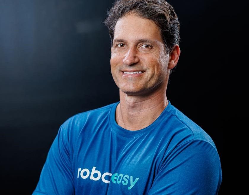 Roboteasy: Automação de tarefas vira inteligência em 150 clientes