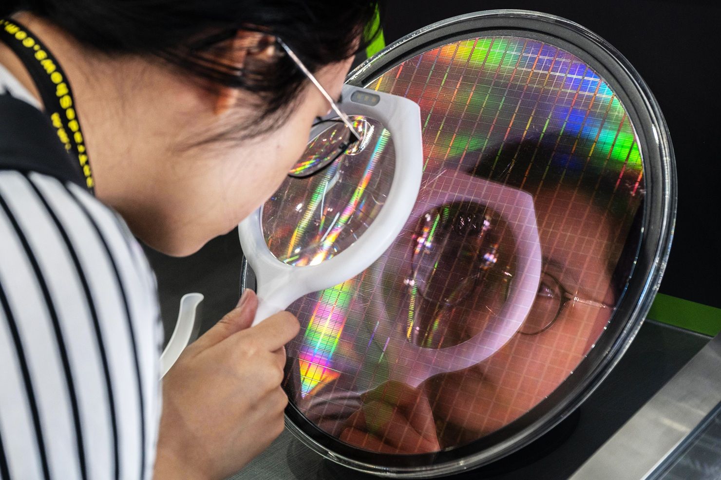 Taiwan avalia criminalizar exportação de chips de IA para a China