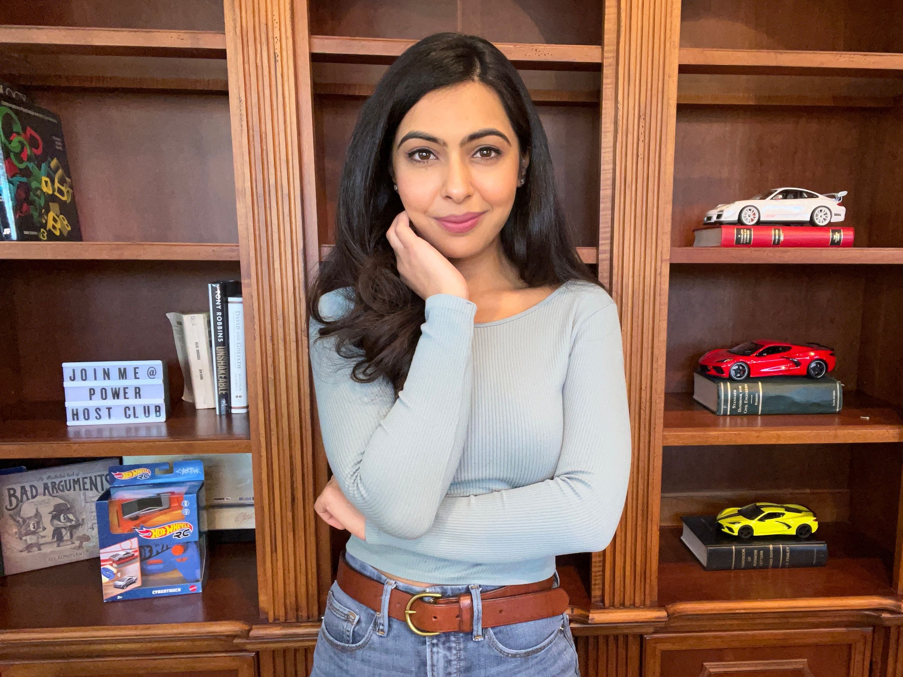 Com 25 anos e sem imóveis, empreendedora lucra com frota de 50 carros