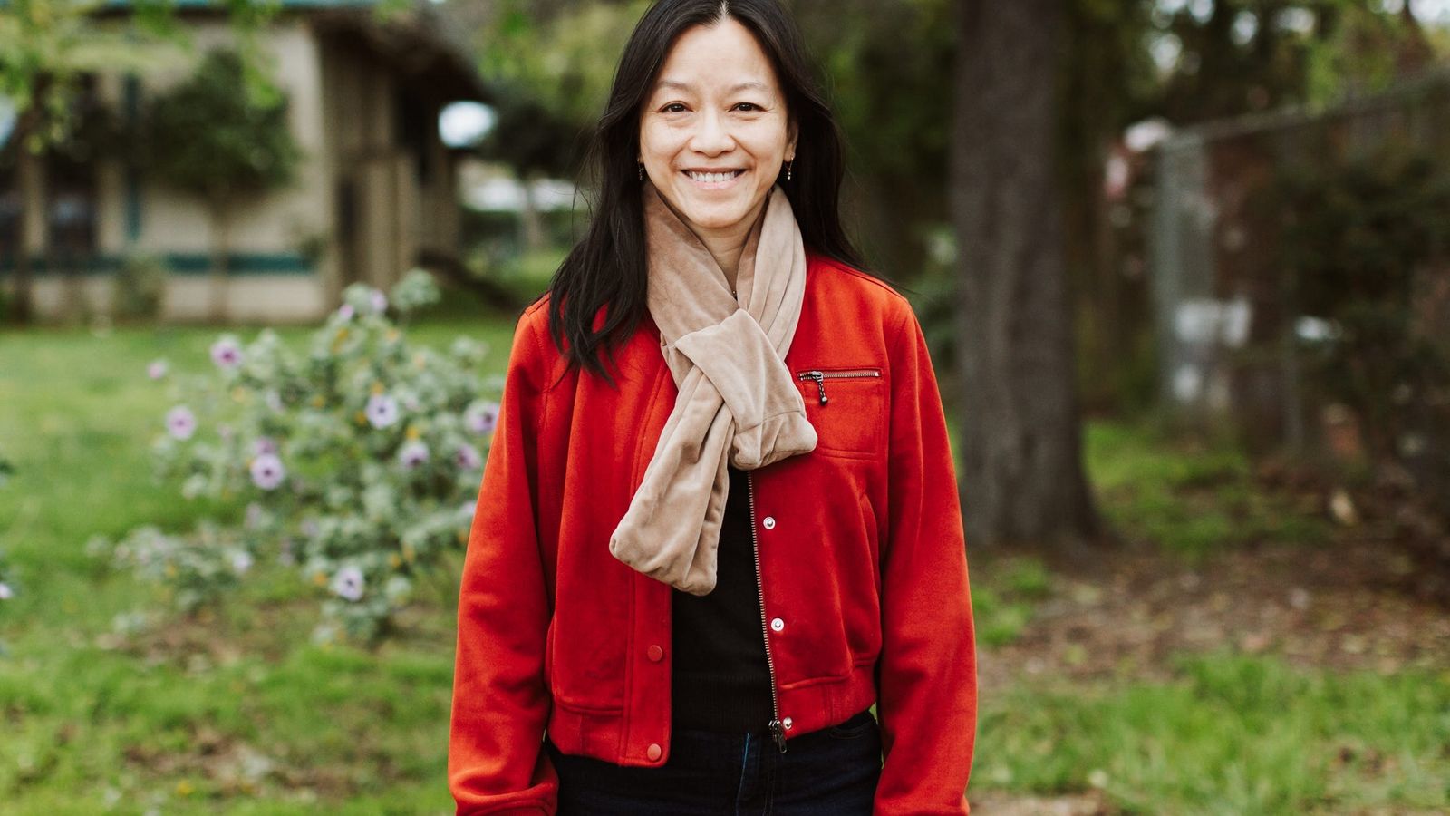 Gabrielle Tao deixa Salesforce para fundar startup de IA — e redefine o papel da tecnologia