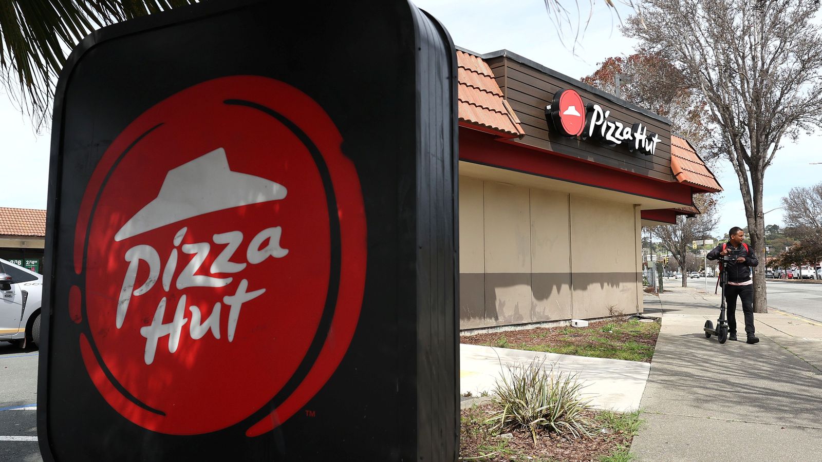 Yum! Brands vende Pizza Hut por R$ 13,7 bilhões para focar em KFC e Taco Bell
