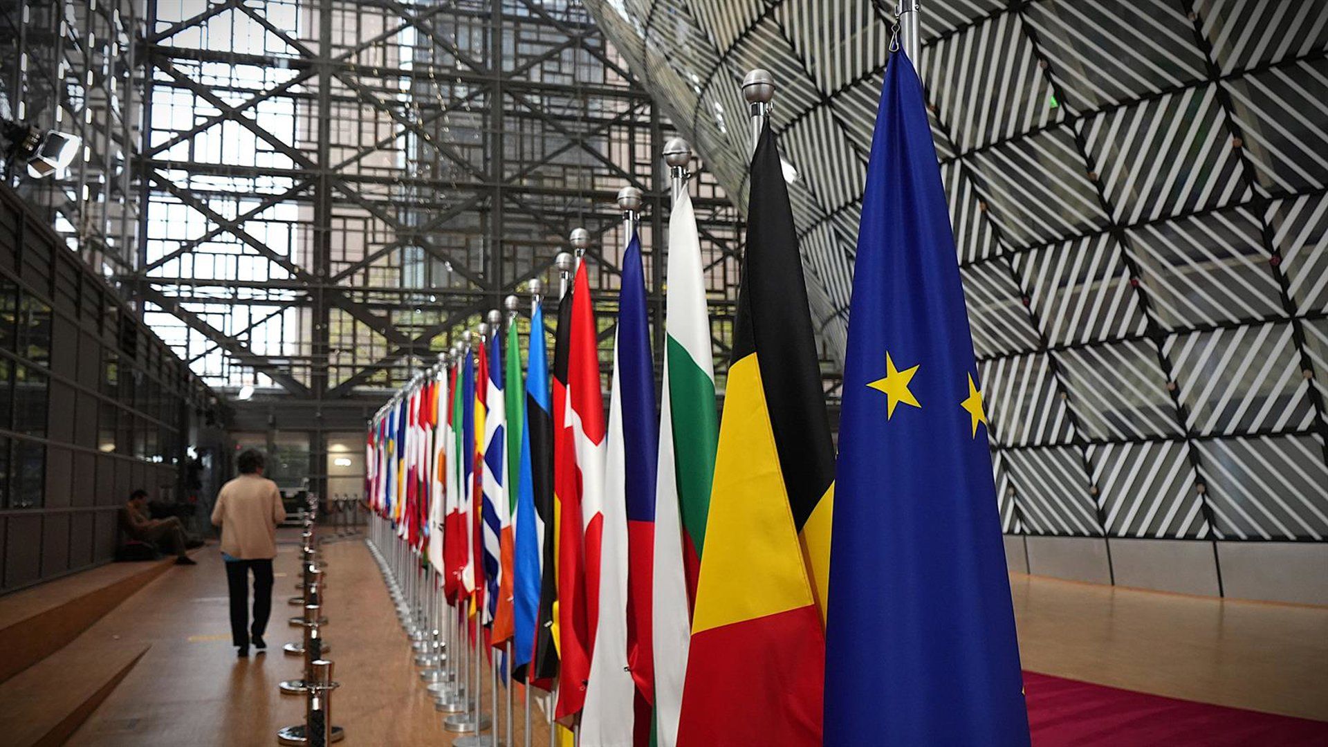 UE enfrenta pressão internacional para adiar metas de metano em combustíveis