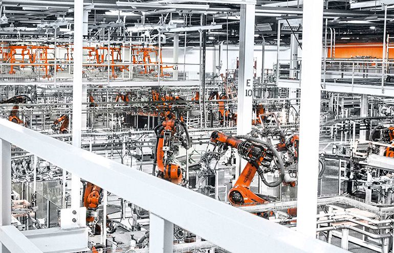 KUKA conecta o robô à nuvem: a era da IA física na indústria