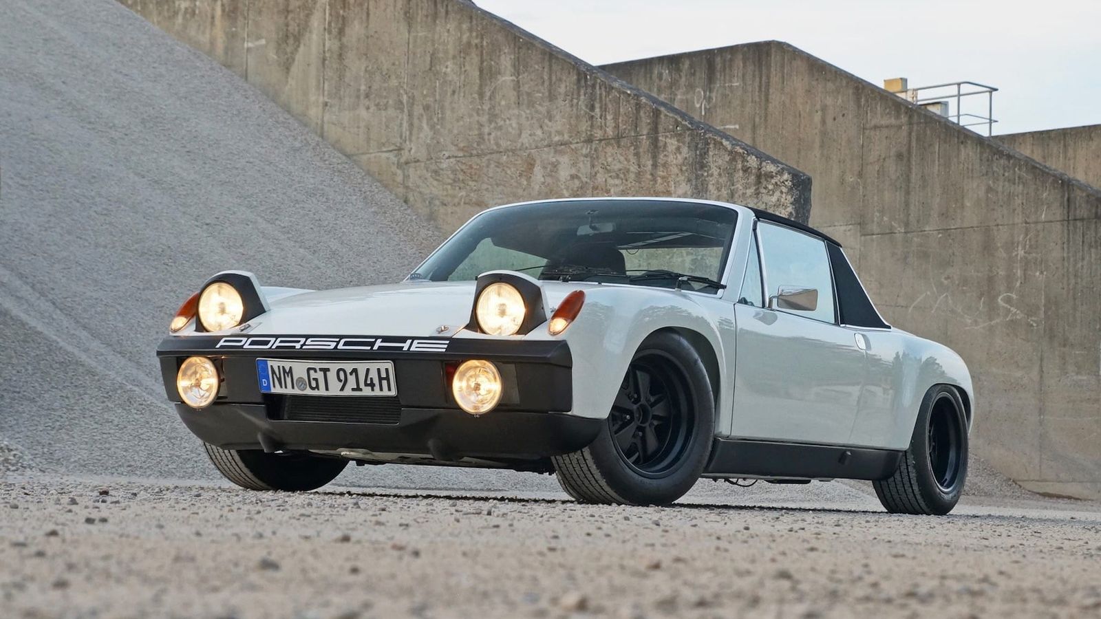 O designer que ressuscitou a Genesis e amava um Porsche 914