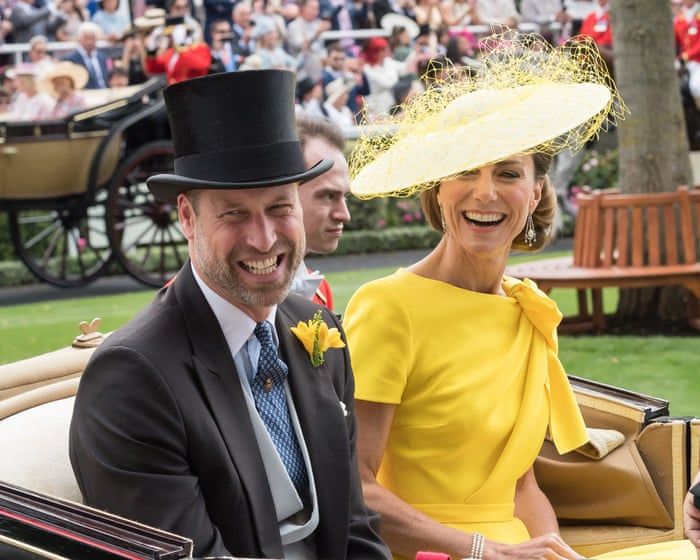 Monarquia britânica garante injeção de £100 milhões enquanto o Palácio de Buckingham custa £369 milhões