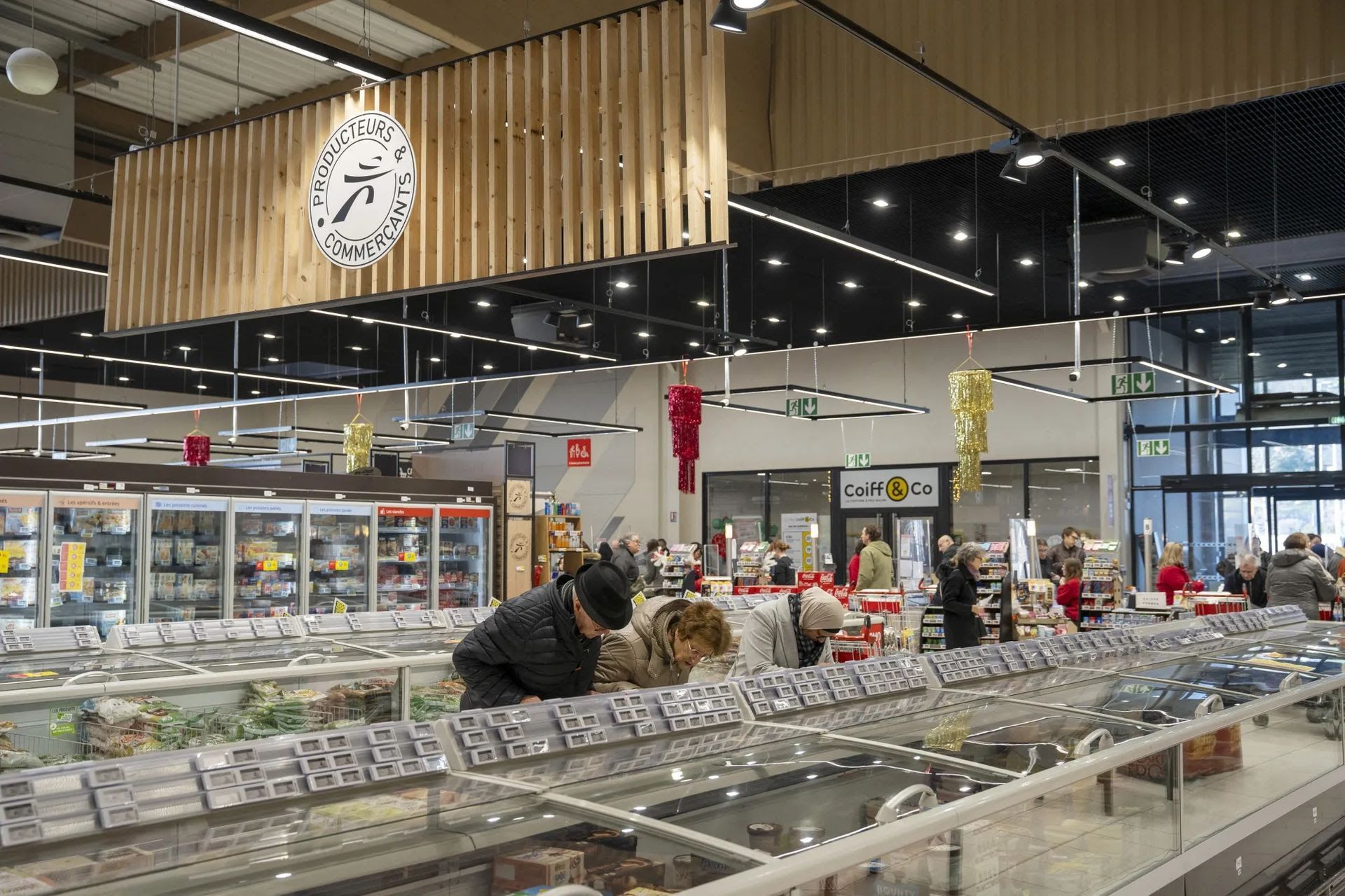 Ataque hacker eleva temperatura de freezers em 400 supermercados na França, causando perdas milionárias