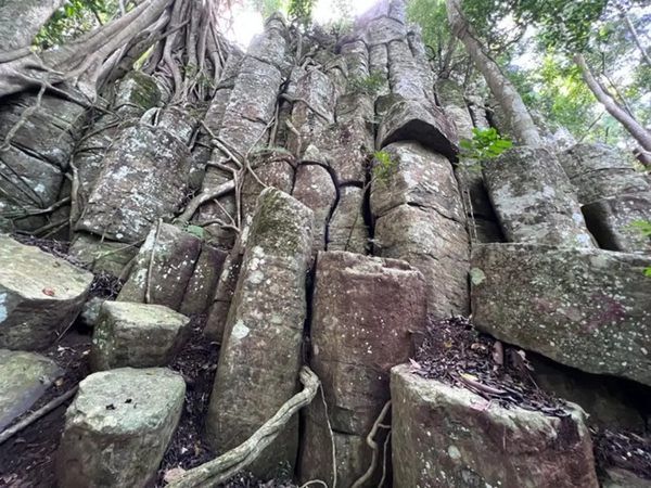 Vietnã: Cidadela de Ta Kon une geologia e história