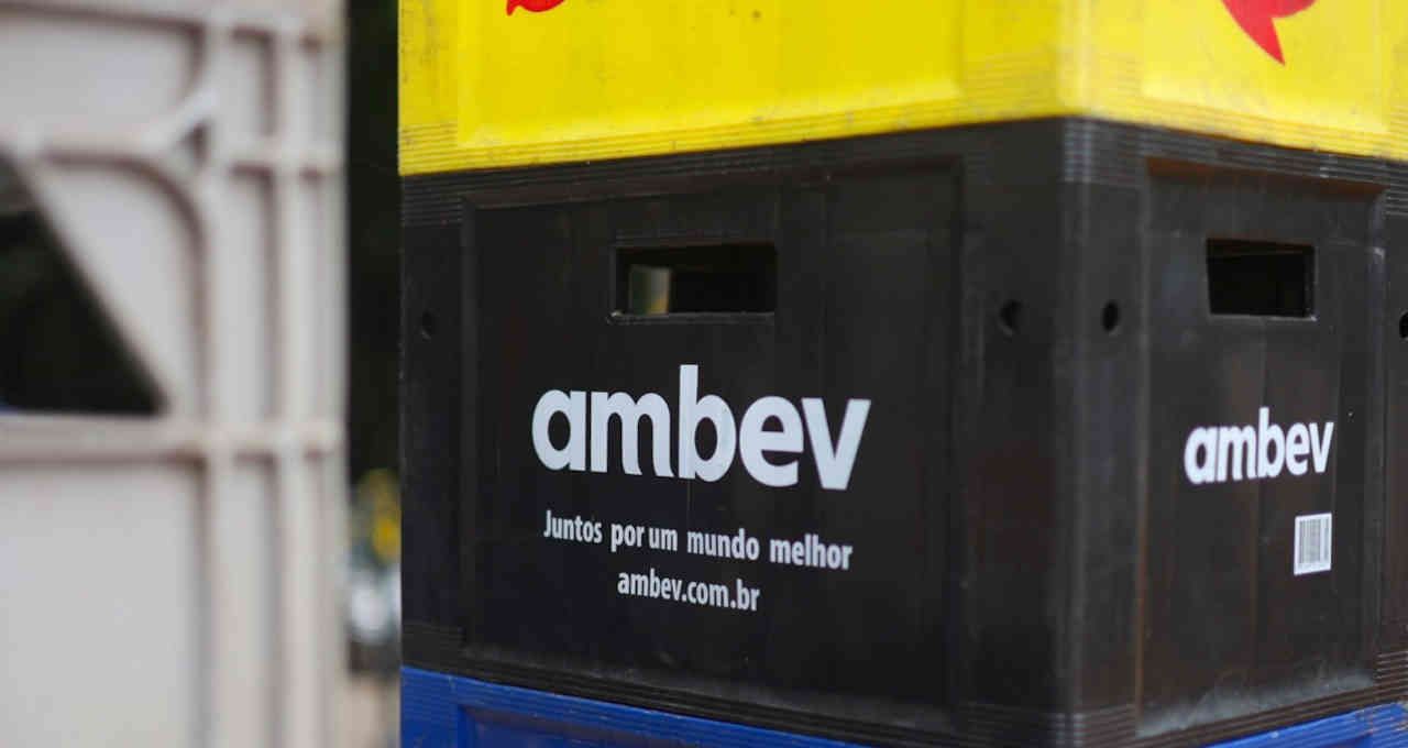 Ambev projeta alta de 5,8% no volume de cerveja — Citi mantém cautela