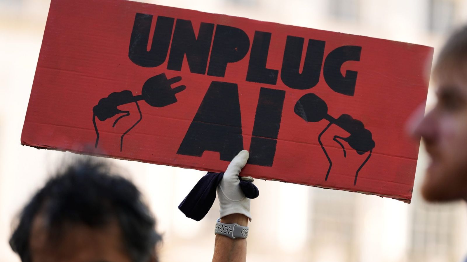 64% dos americanos dizem que IA avança rápido demais e pedem controle humano