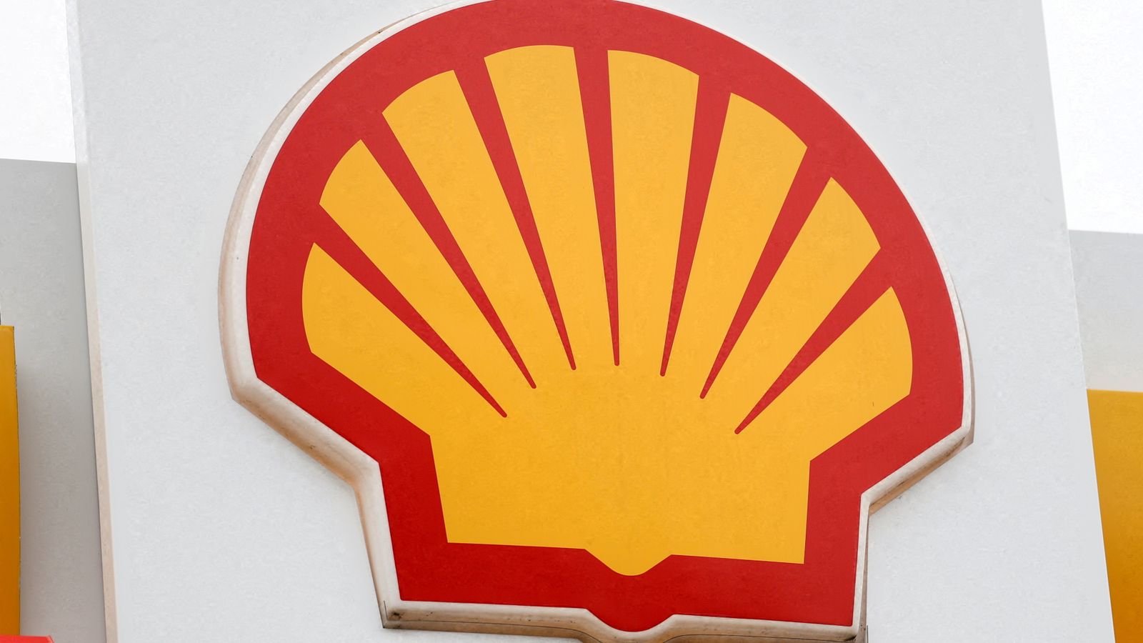 Shell antecipa lucro robusto em gás e equilibra volatilidade geopolítica