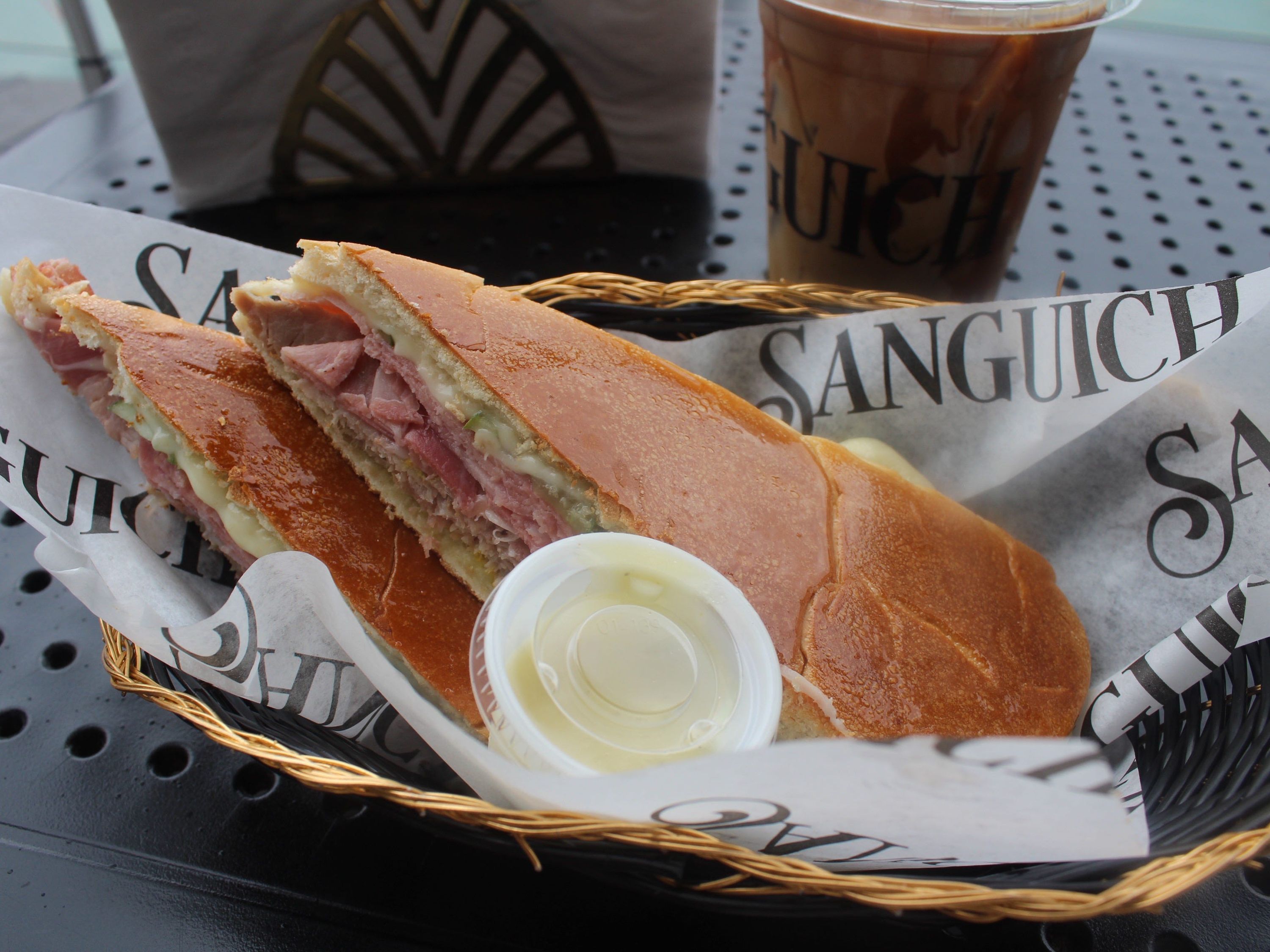 Sanguich transforma sanduíche cubano em ícone de escala em Miami