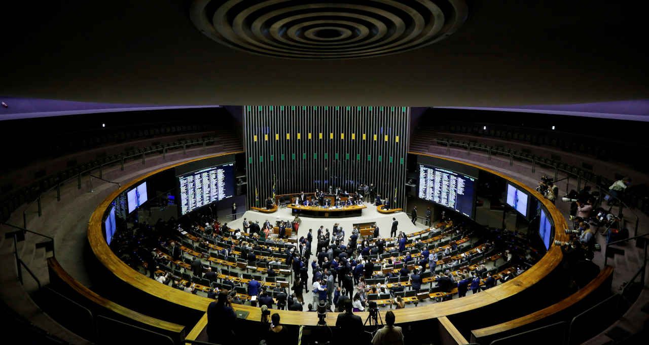 Senado avança em projeto que impõe prestação de contas semestral à CVM