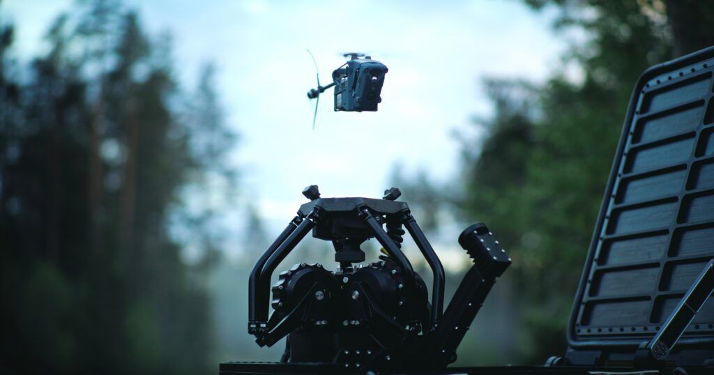 Teledyne FLIR apresenta sistema de microdrone Black Recon com foco em mobilidade tática