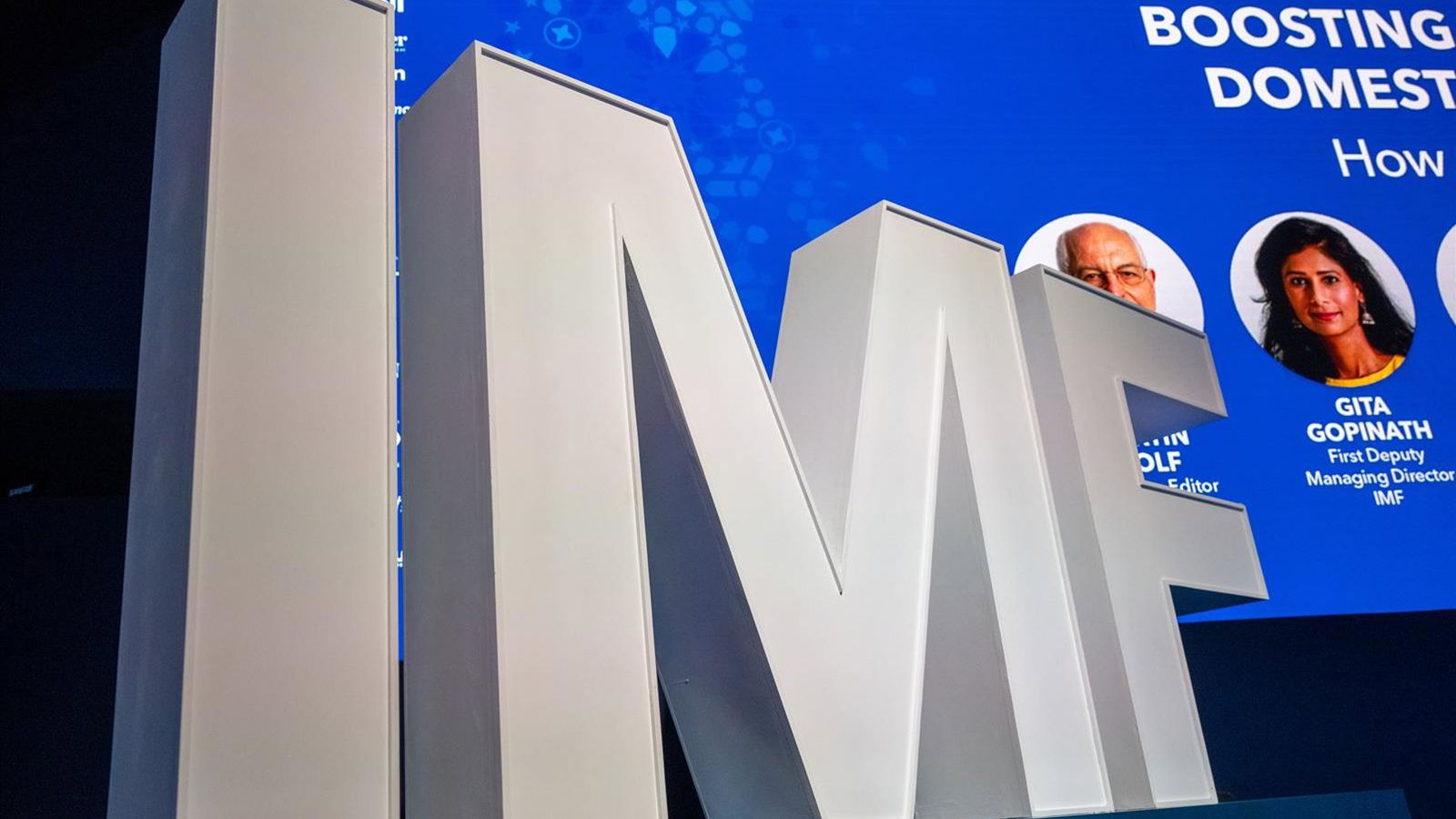 FMI avaliza aperto de capital na Suíça — UBS resiste e projeta impacto bilionário