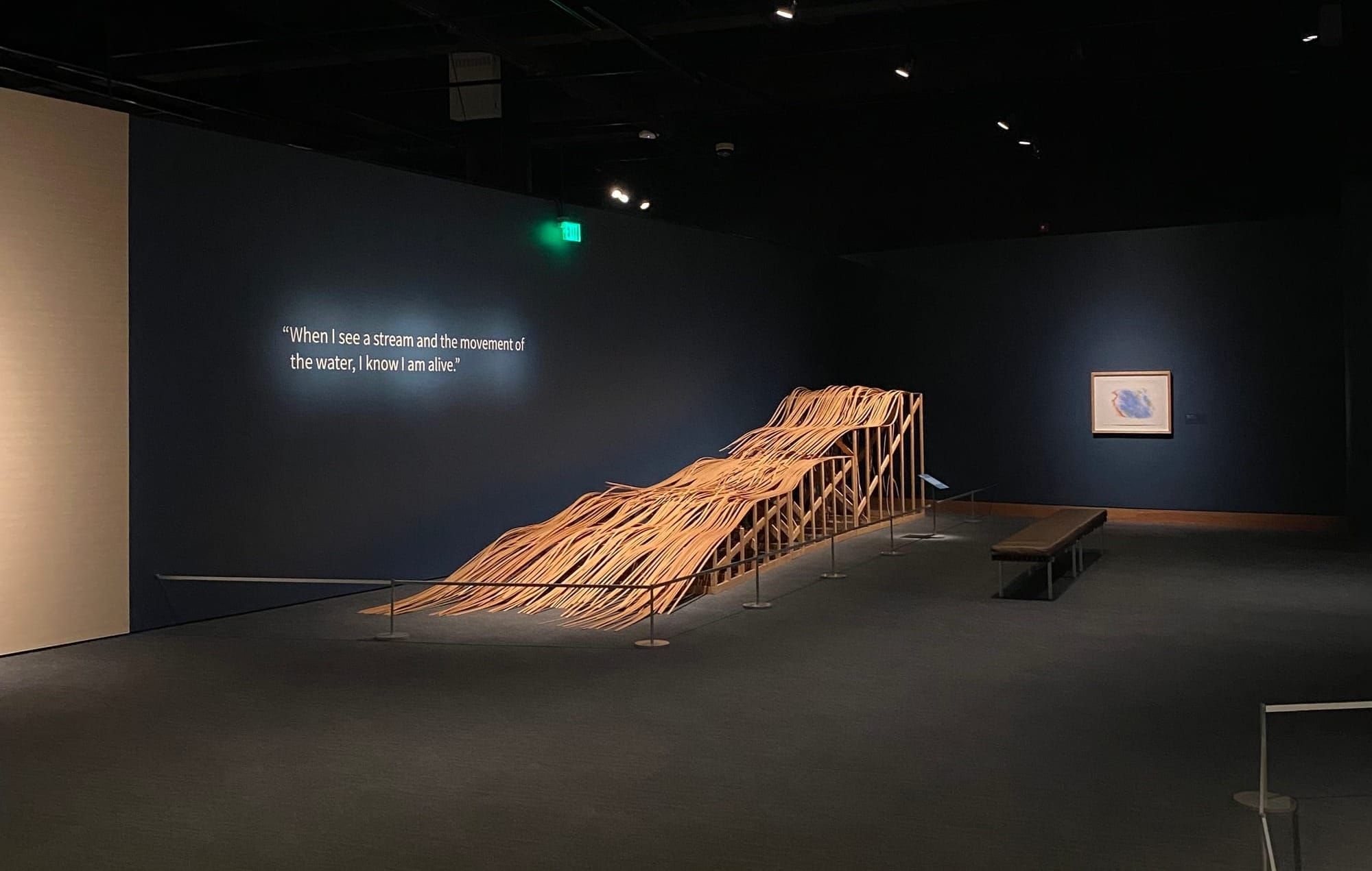 Truman Lowe: A Memória das Águas em Esculturas Hoocąk