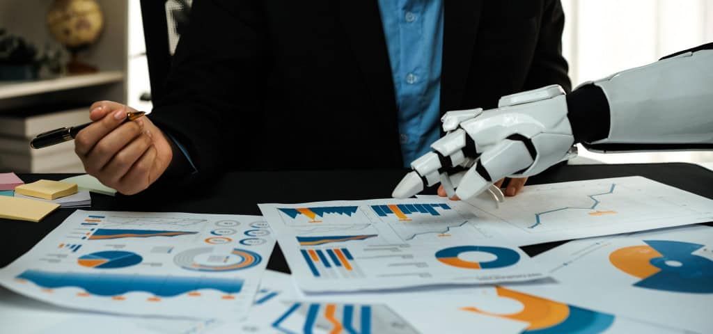 Empresas reavaliam automação — e recontratam humanos após falhas de IA