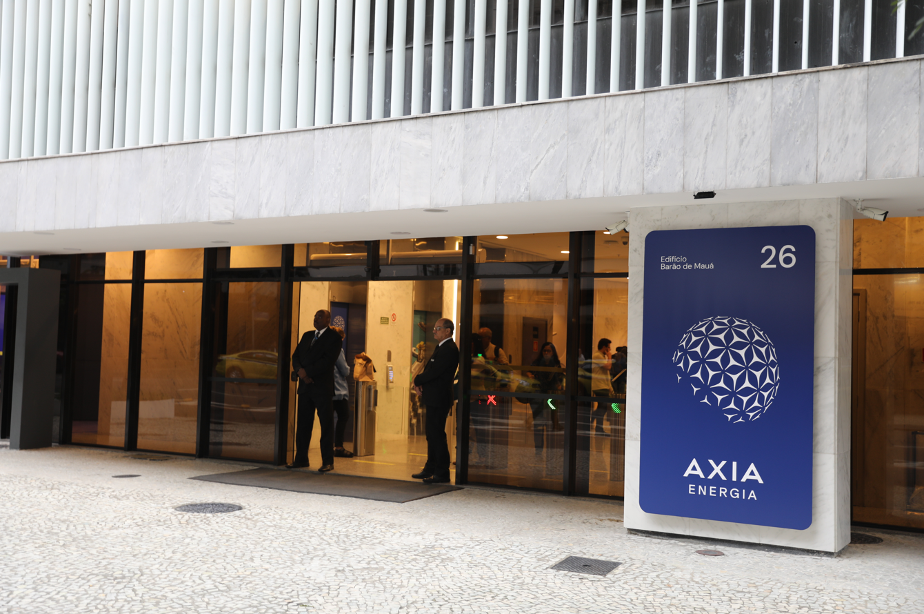Axia Energia simplifica o capital e destrava R$ 2,3 bi