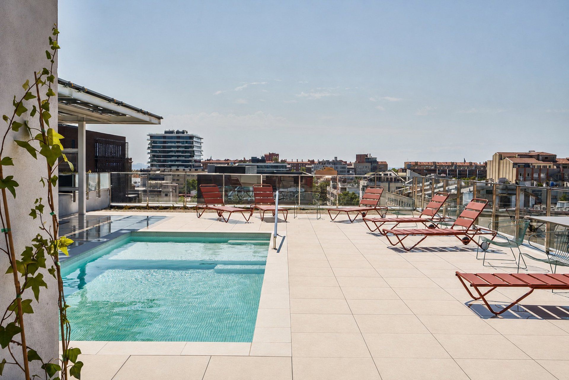 Accor inaugura em Barcelona o maior hotel ibis budget da Península Ibérica
