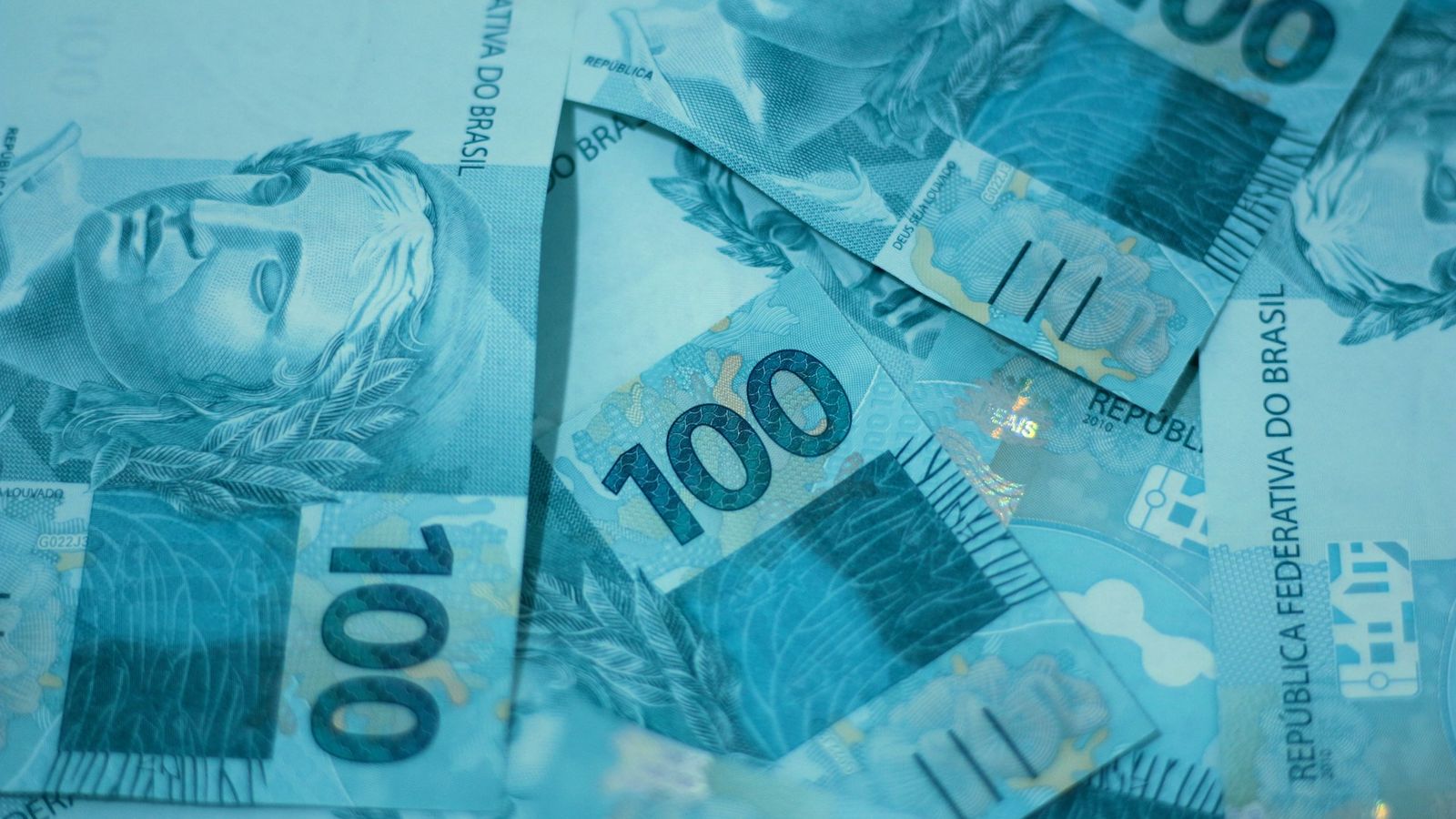 Governo pressiona spreads bancários com novo consignado privado
