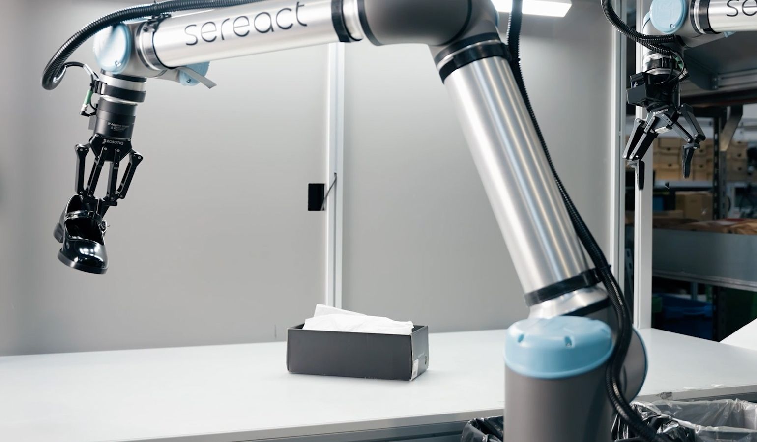 Teradyne Robotics e Sereact unem forças para IA física em varejo e logística