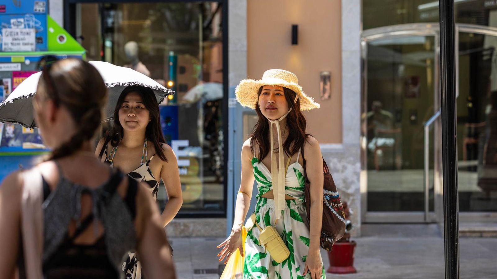 Calor extremo força 38% dos residentes das Baleares a considerar mudança