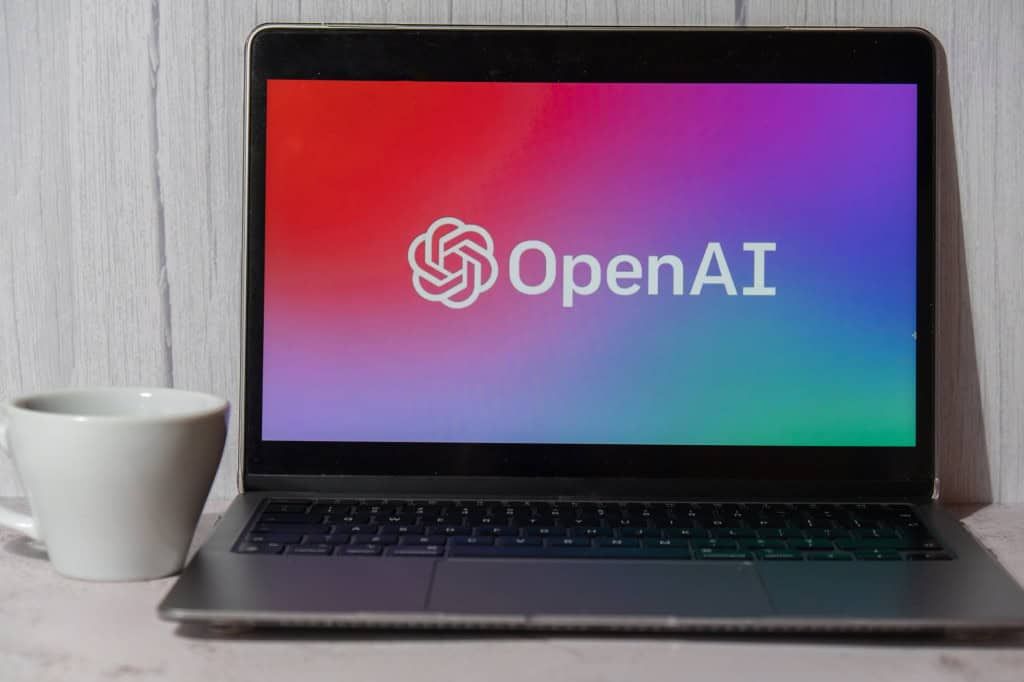 Ex-OpenAI critica corrida por IA: "Não somos cuidadosos o suficiente"