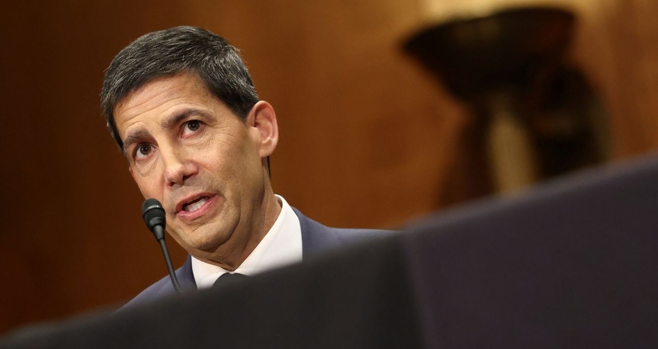 Semicondutores puxam queda em Wall Street — investidores realizam lucros após rali