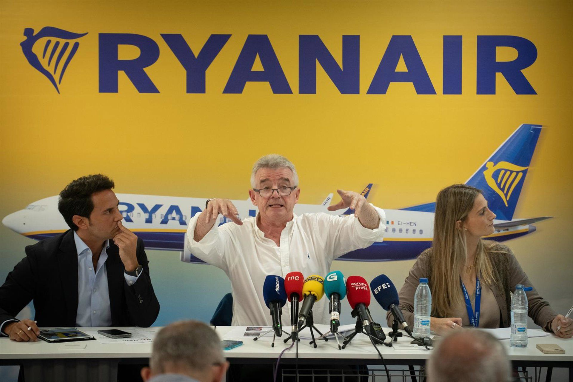 Ryanair pressiona Von der Leyen por reformas no controle aéreo europeu
