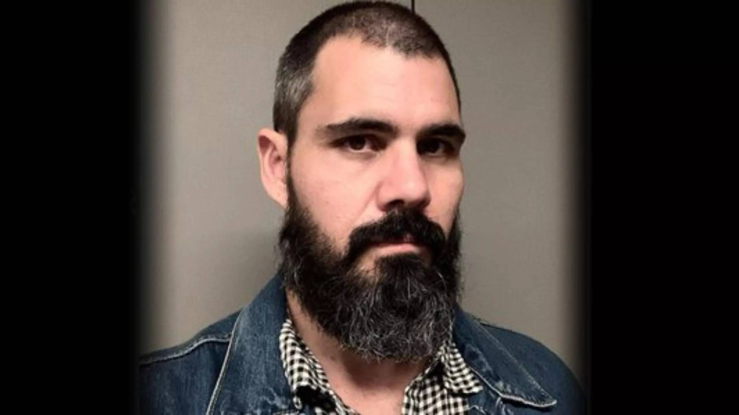 Alerj concede Medalha Tiradentes a Juliano Cazarré — movimento gera polêmica