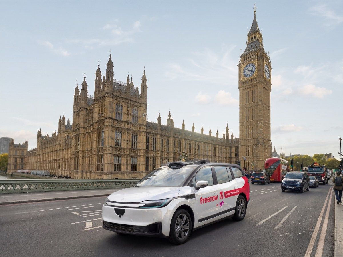 Lyft e Baidu preparam entrada em robotáxis em Londres, aponta reportagem