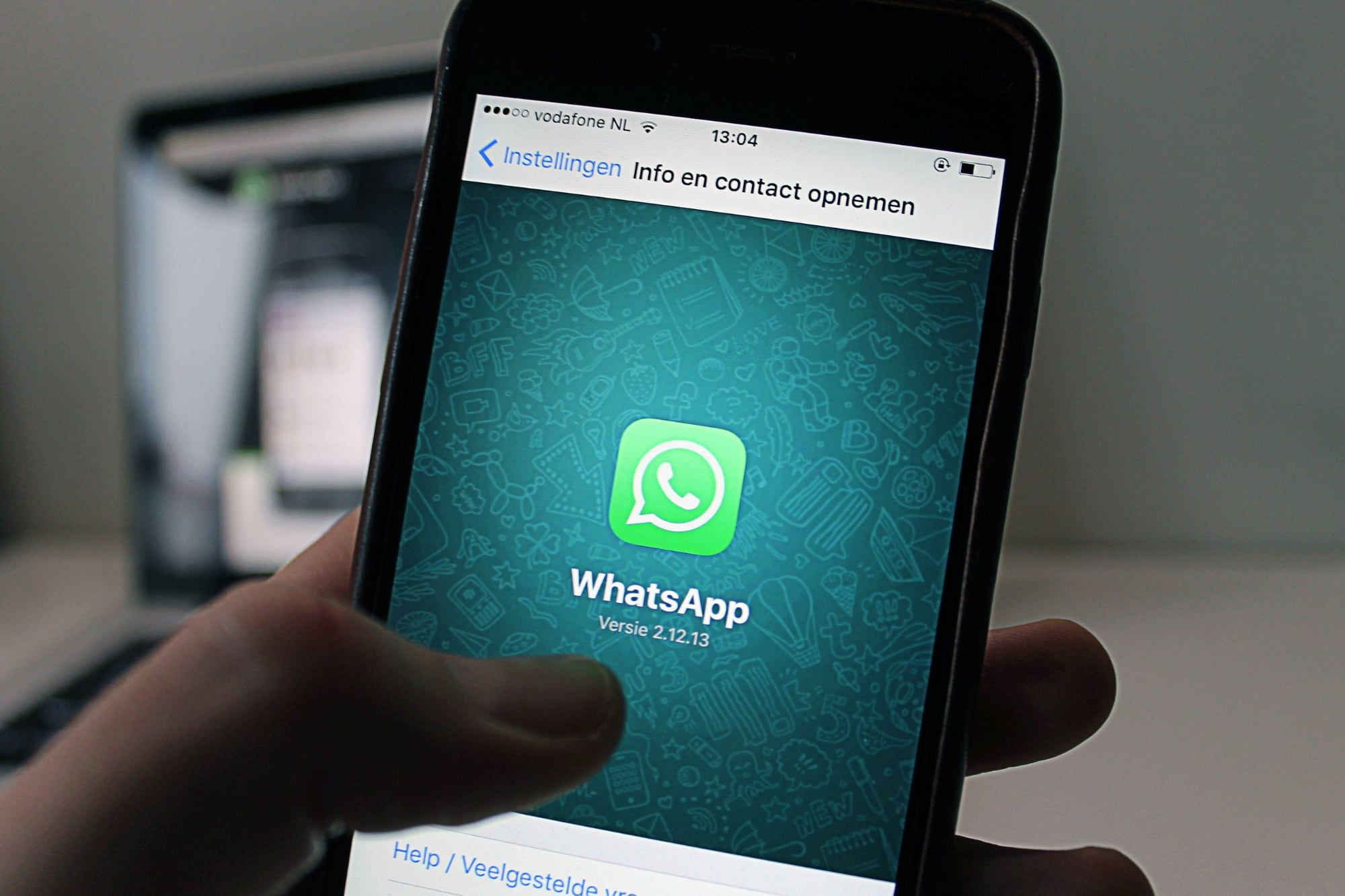 WhatsApp impõe pausa de 10 segundos antes de conversas com estranhos