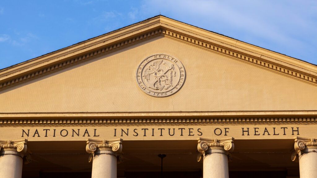 John Powers III assume NIAID em momento de crise institucional