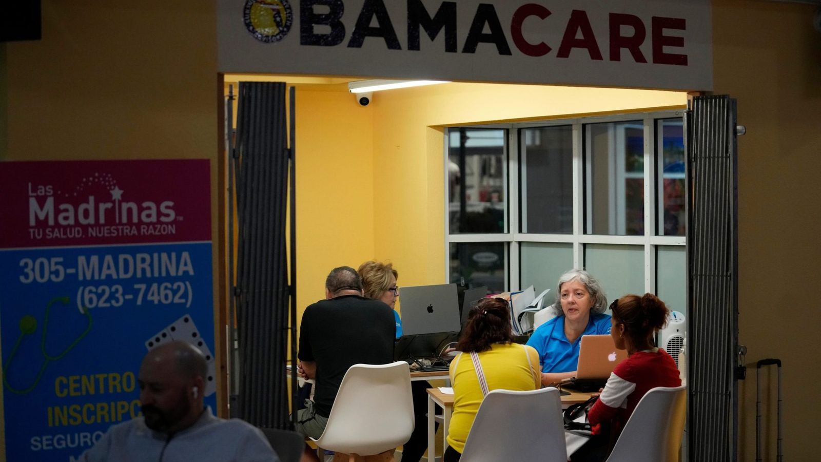 Queda nos subsídios do Obamacare deixa 2,6 milhões sem cobertura nos EUA