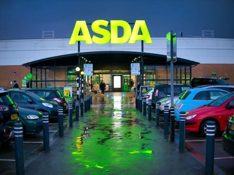 Asda gasta £1,22 bilhão para romper laços tecnológicos com Walmart