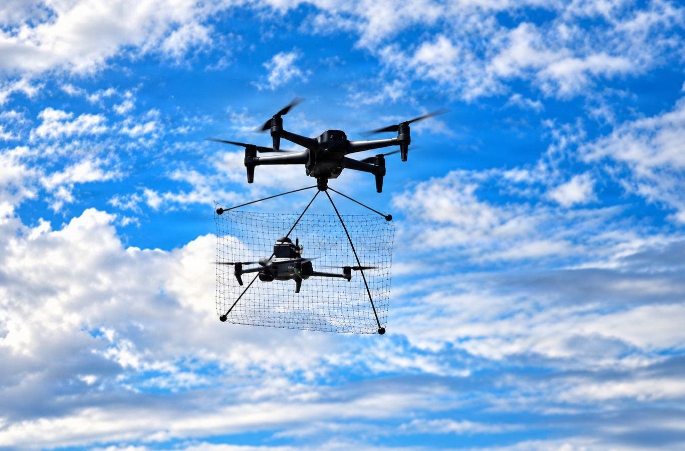 EUA testam lasers contra drones de cartéis na fronteira sul