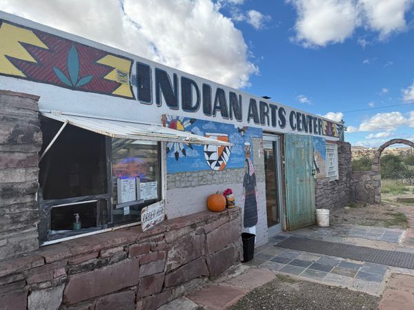 Indian Arts Center: Um Oásis Cultural na Rota 66