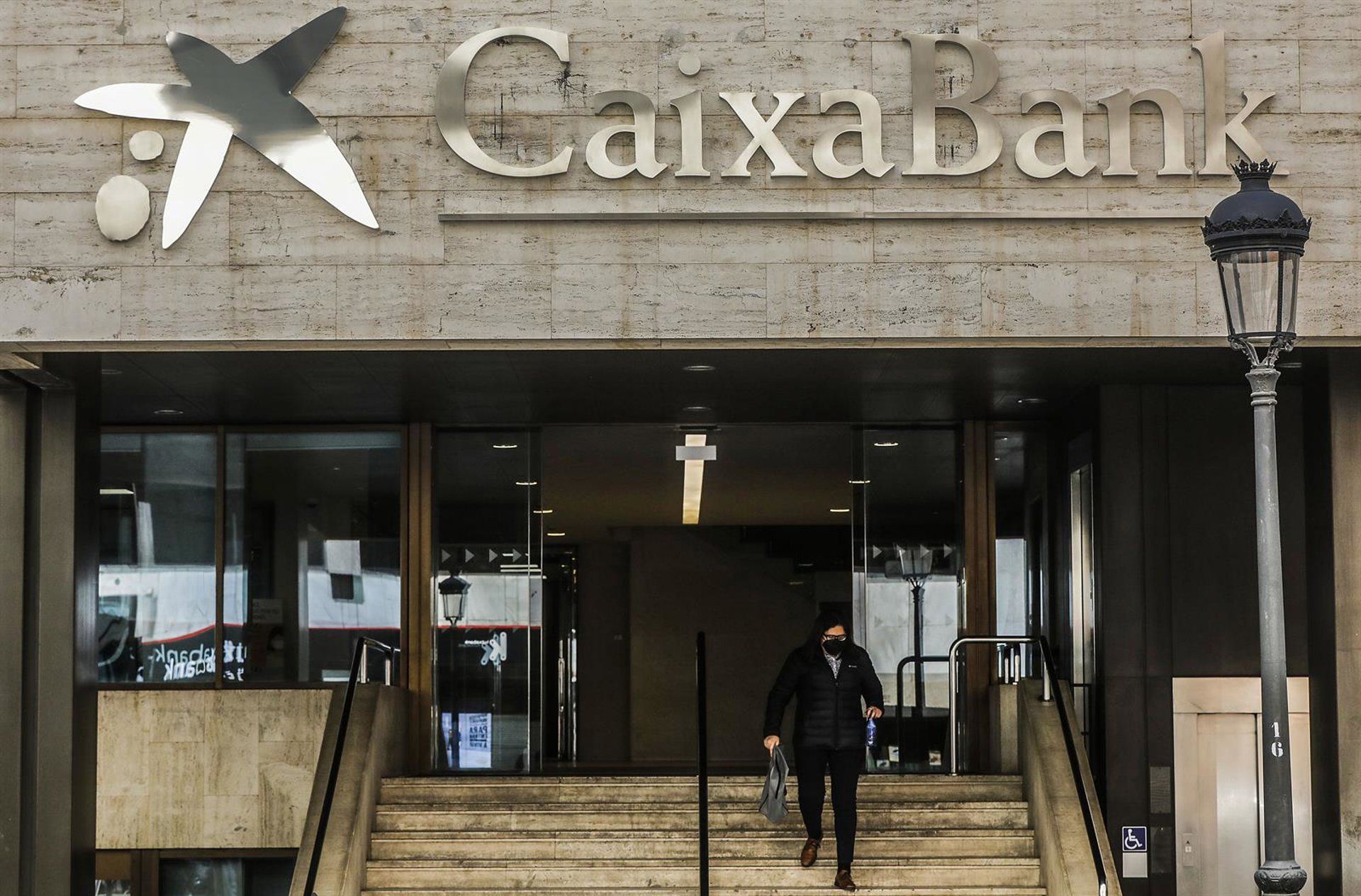 CaixaBank propõe mais casas públicas e incentivos a locadores para conter crise imobiliária
