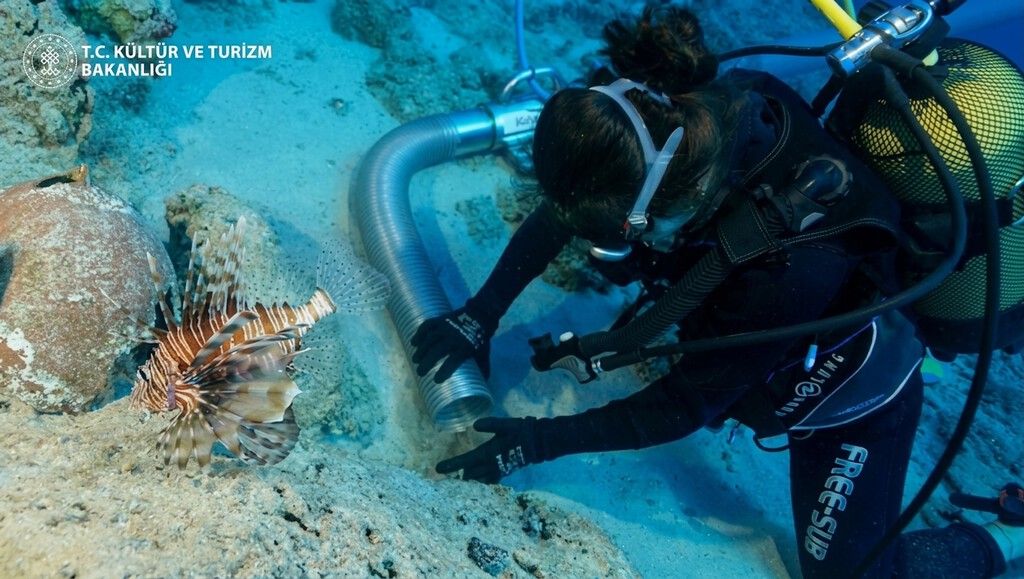 Naufrágio de 4.700 anos na Turquia revela comércio marítimo na Idade do Bronze