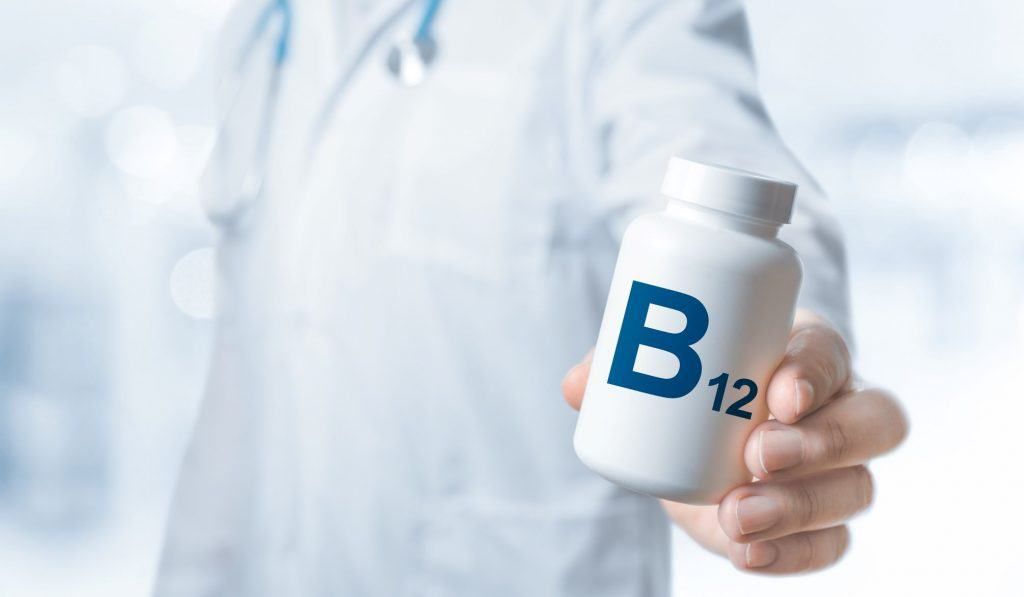 Níveis de vitamina B12 considerados normais podem esconder riscos cognitivos