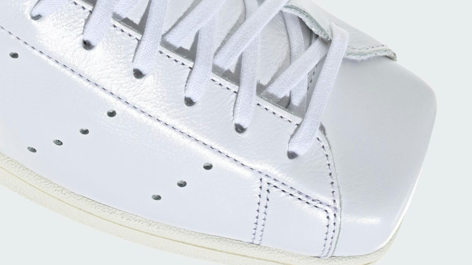 Adidas reinventa o Stan Smith — a aposta no bico quadrado