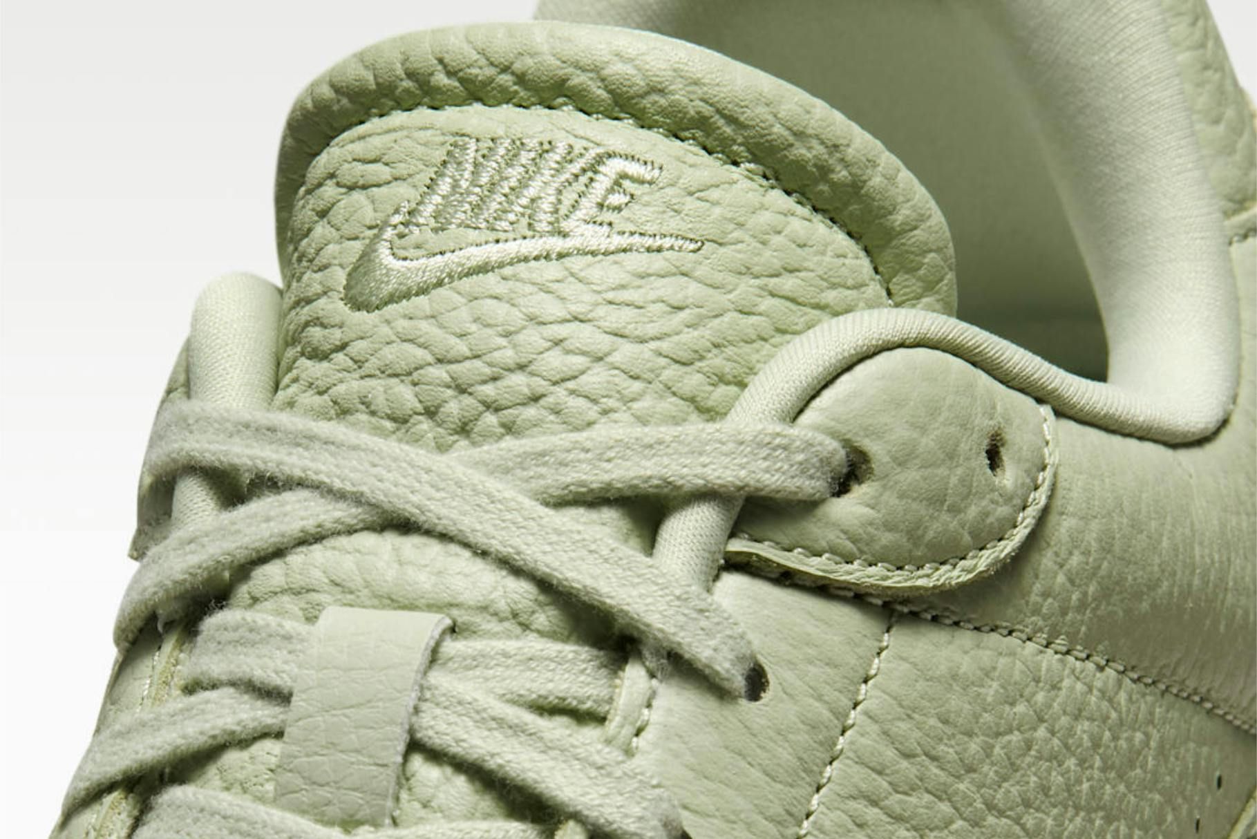 Nike infla o tênis de quadra. A rua agradece