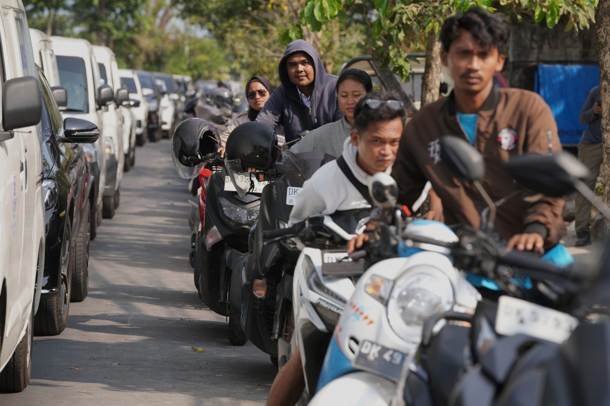 Bali: filas de horas por combustível expõem falhas na gestão