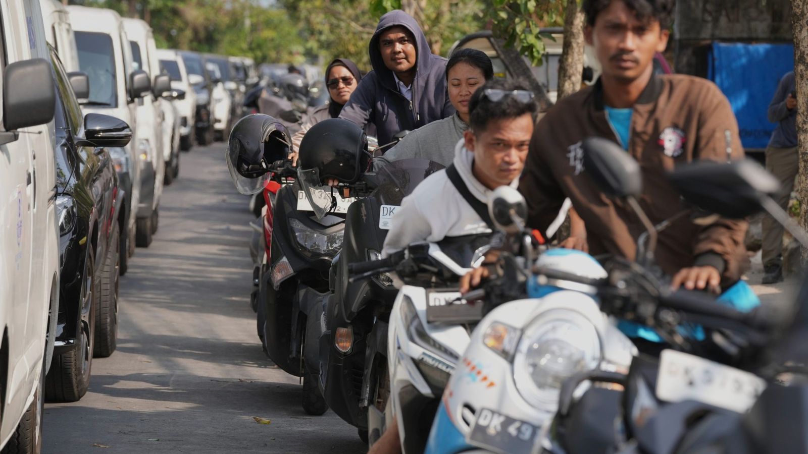 Bali: filas de horas por combustível expõem falhas na gestão