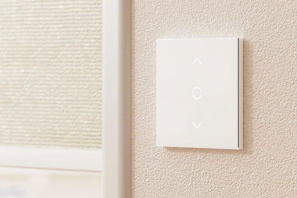 Interruptor de R$ 110 integra persianas elétricas com Alexa e Google Assistant