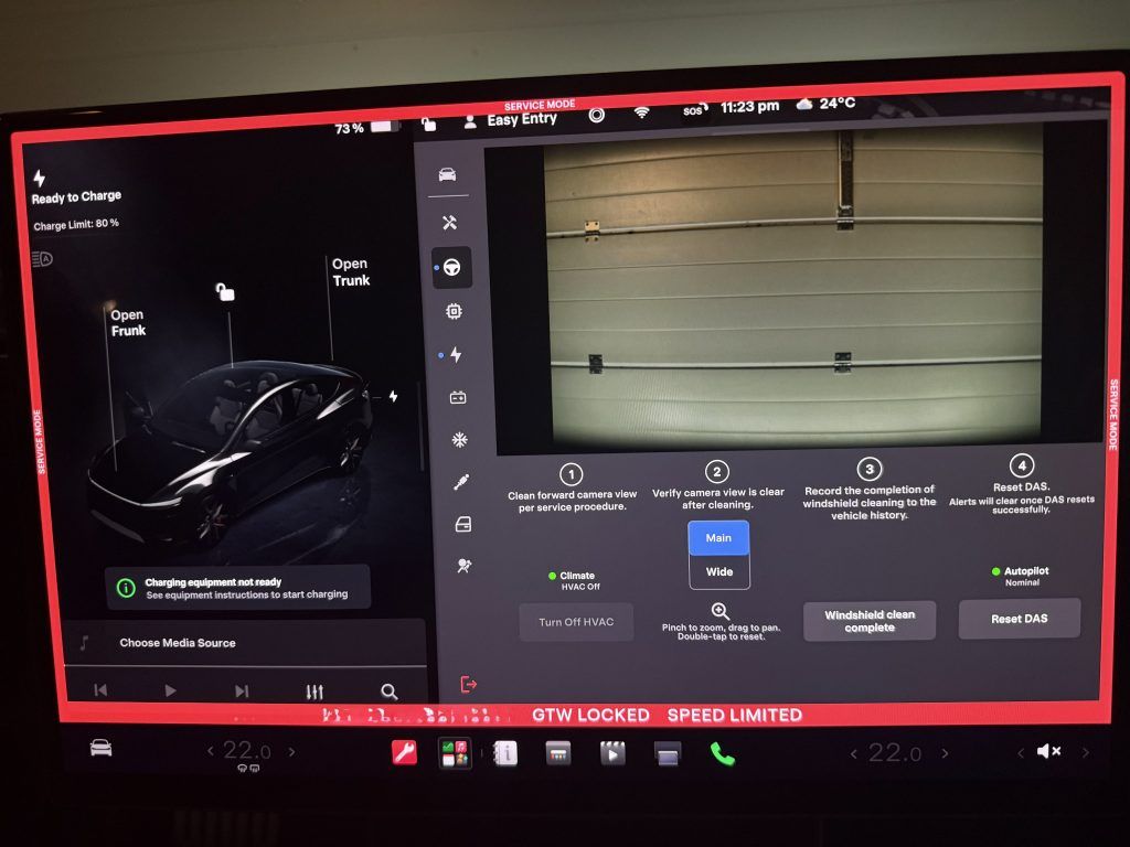 Tesla libera ferramenta para limpeza de câmeras via software — mas exige cautela