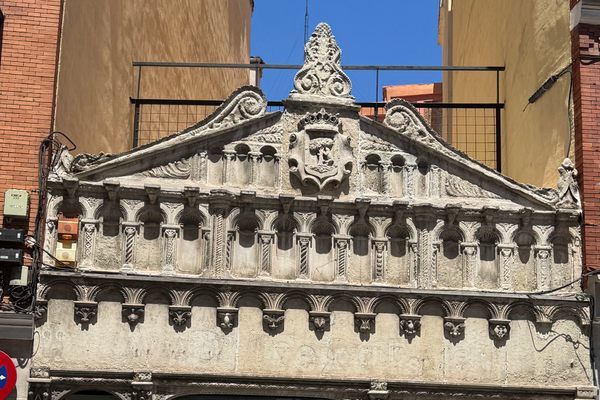 Fachada de mármore em Madrid: um palácio esquecido para eternidade